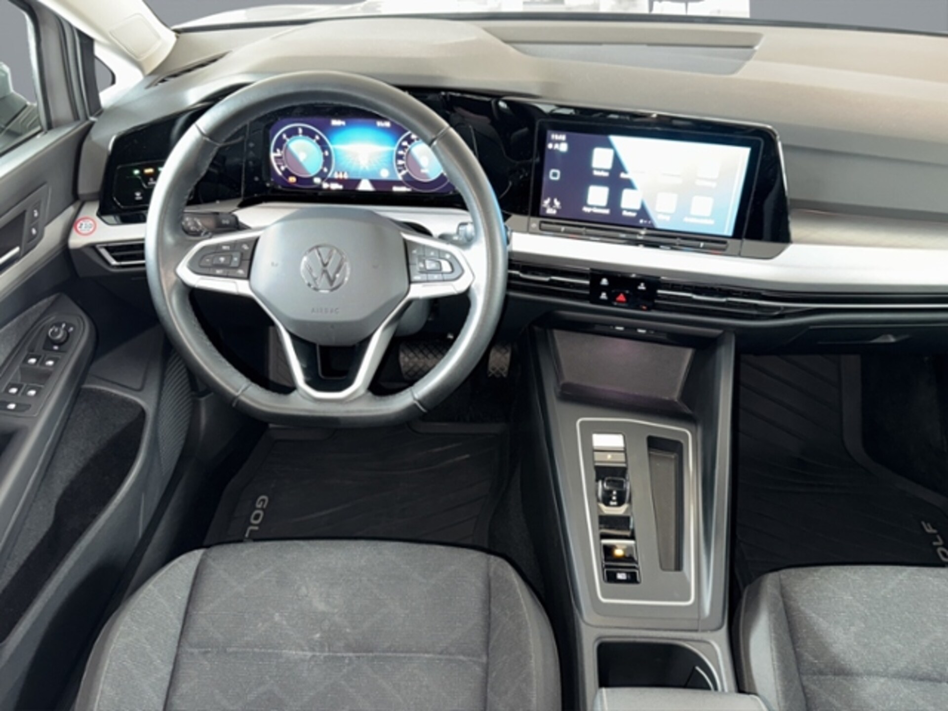 Volkswagen Golf Variant Life