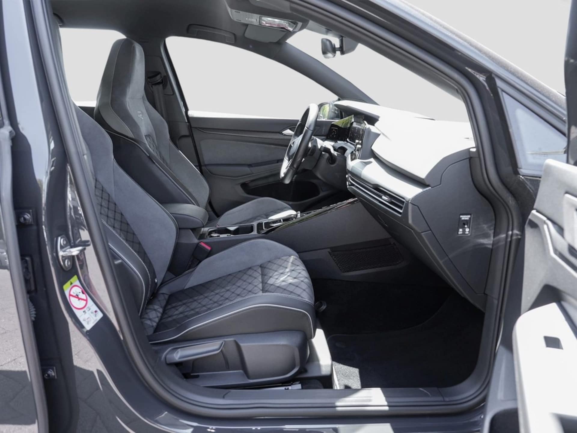 Volkswagen Golf R-Line