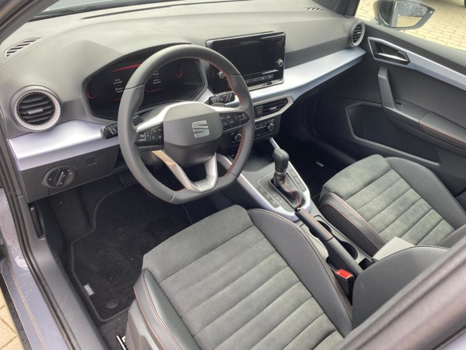 SEAT Arona – Bild 2