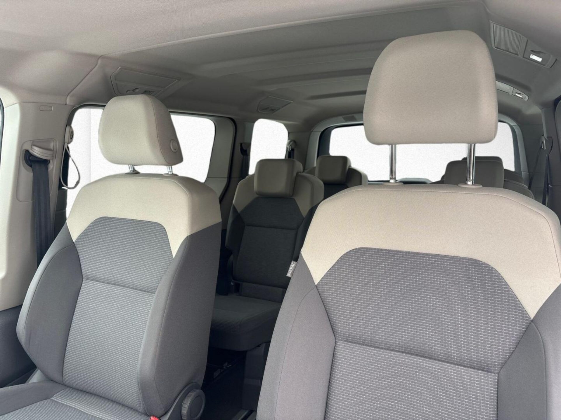 Volkswagen Multivan Basis-Modell