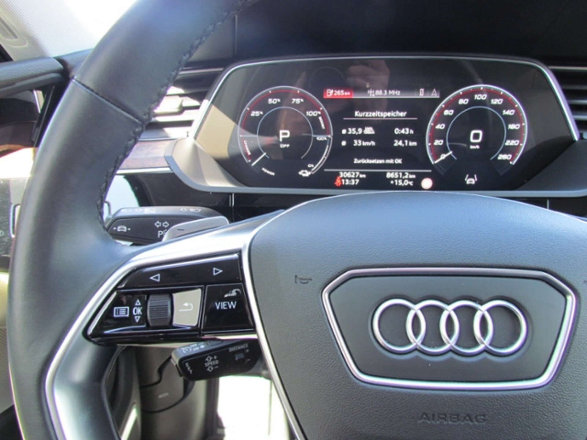 Audi e-tron advanced