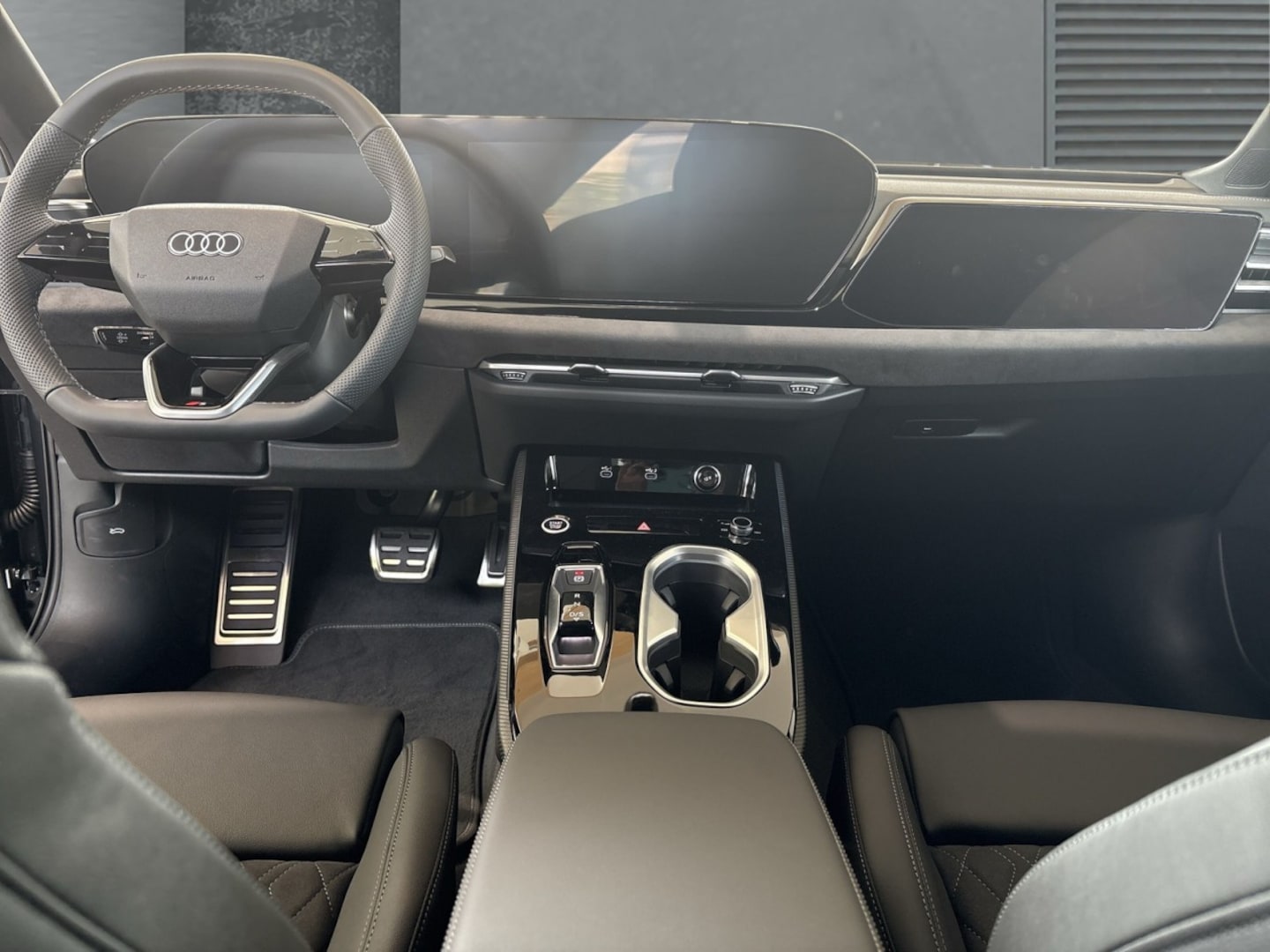 Bild über Audi A6 Limousine e-hybrid edition one e-hybrid quattro 220 kW S tronic - für weitere Informationen kontaktieren Sie den Audi Partner