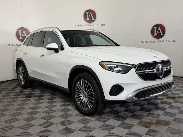 2025 Mercedes-Benz GLC 300