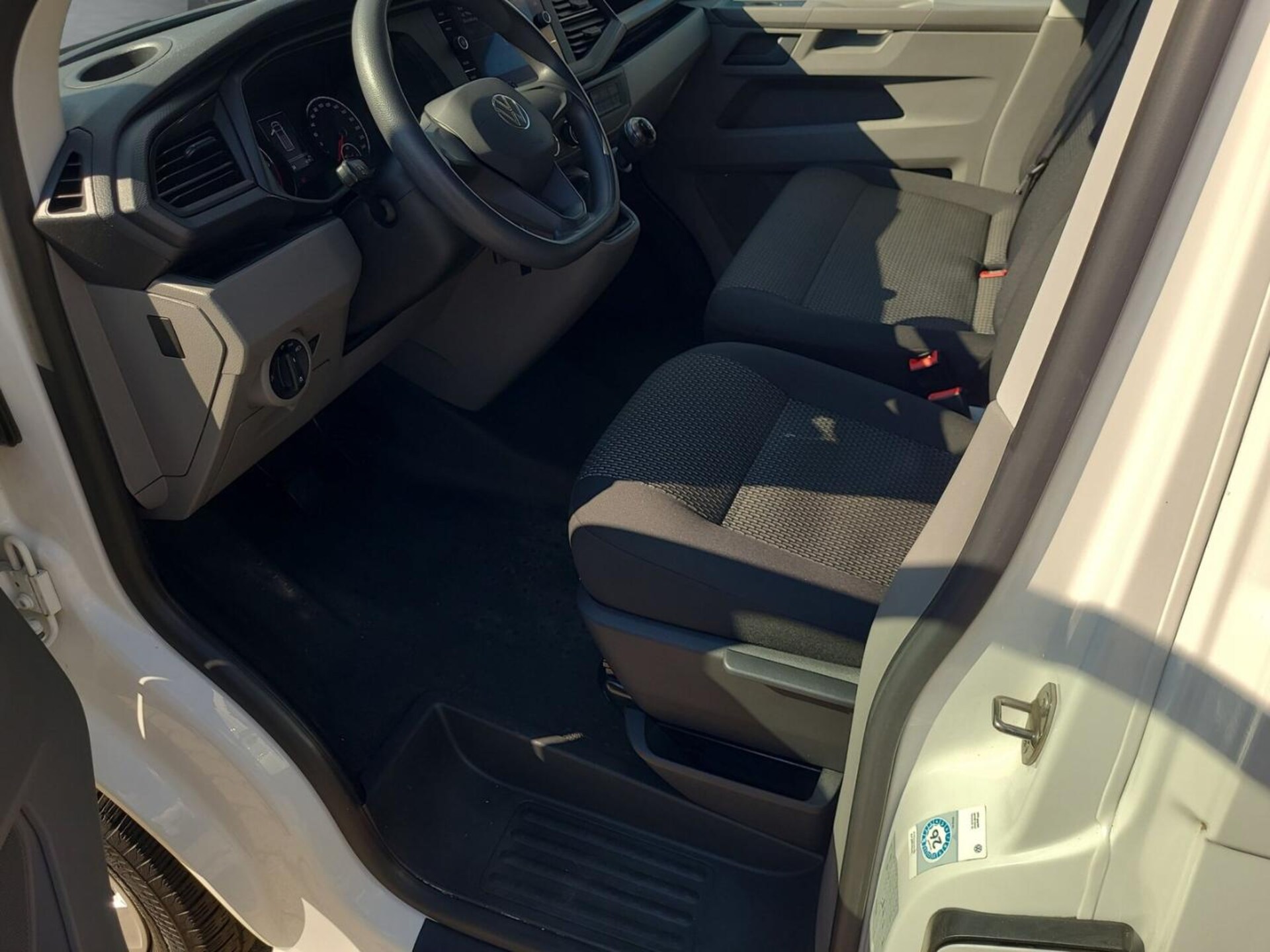 Volkswagen T6.1 Transporter Kasten kurzer Radstand