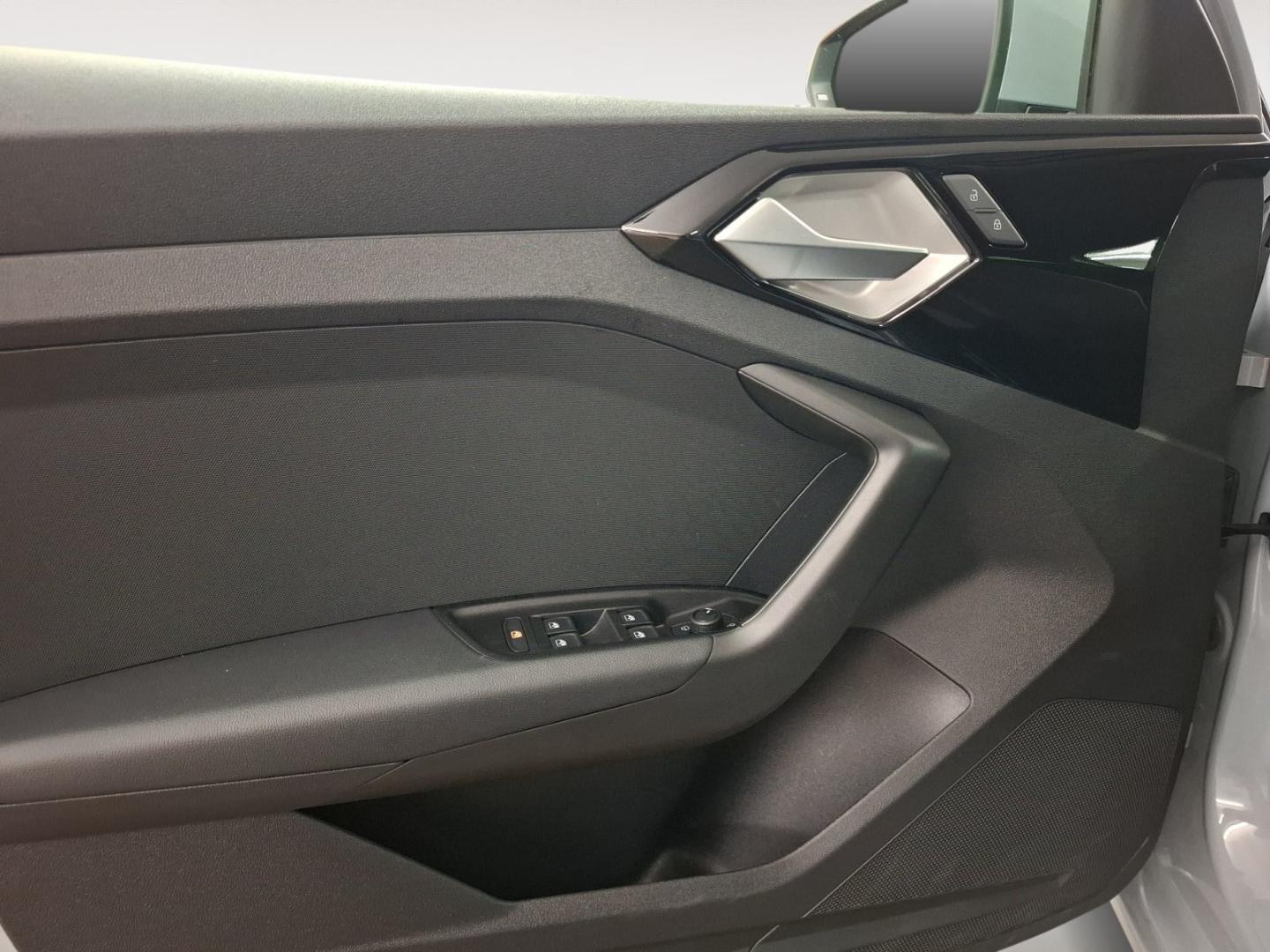 Bild über Audi A1 Sportback advanced 30 TFSI S tronic - für weitere Informationen kontaktieren Sie den Audi Partner
