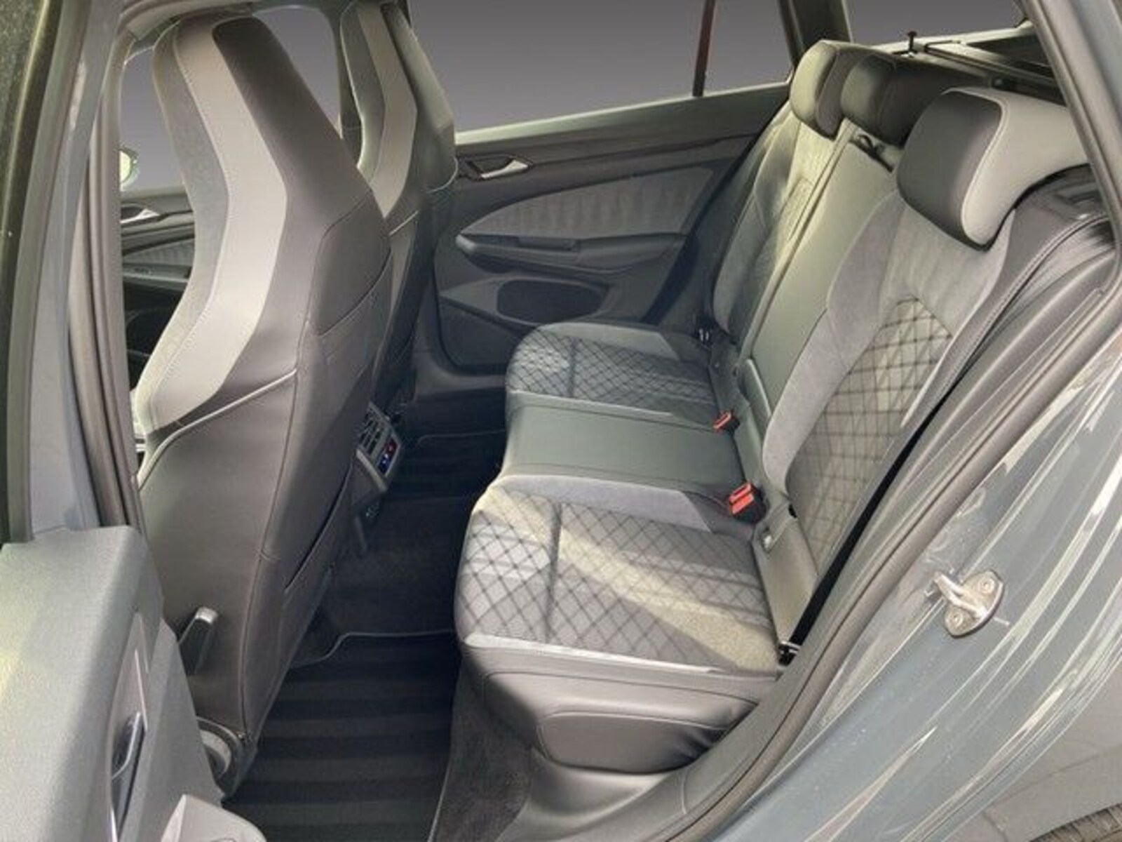 Volkswagen Golf Variant – Bild 13