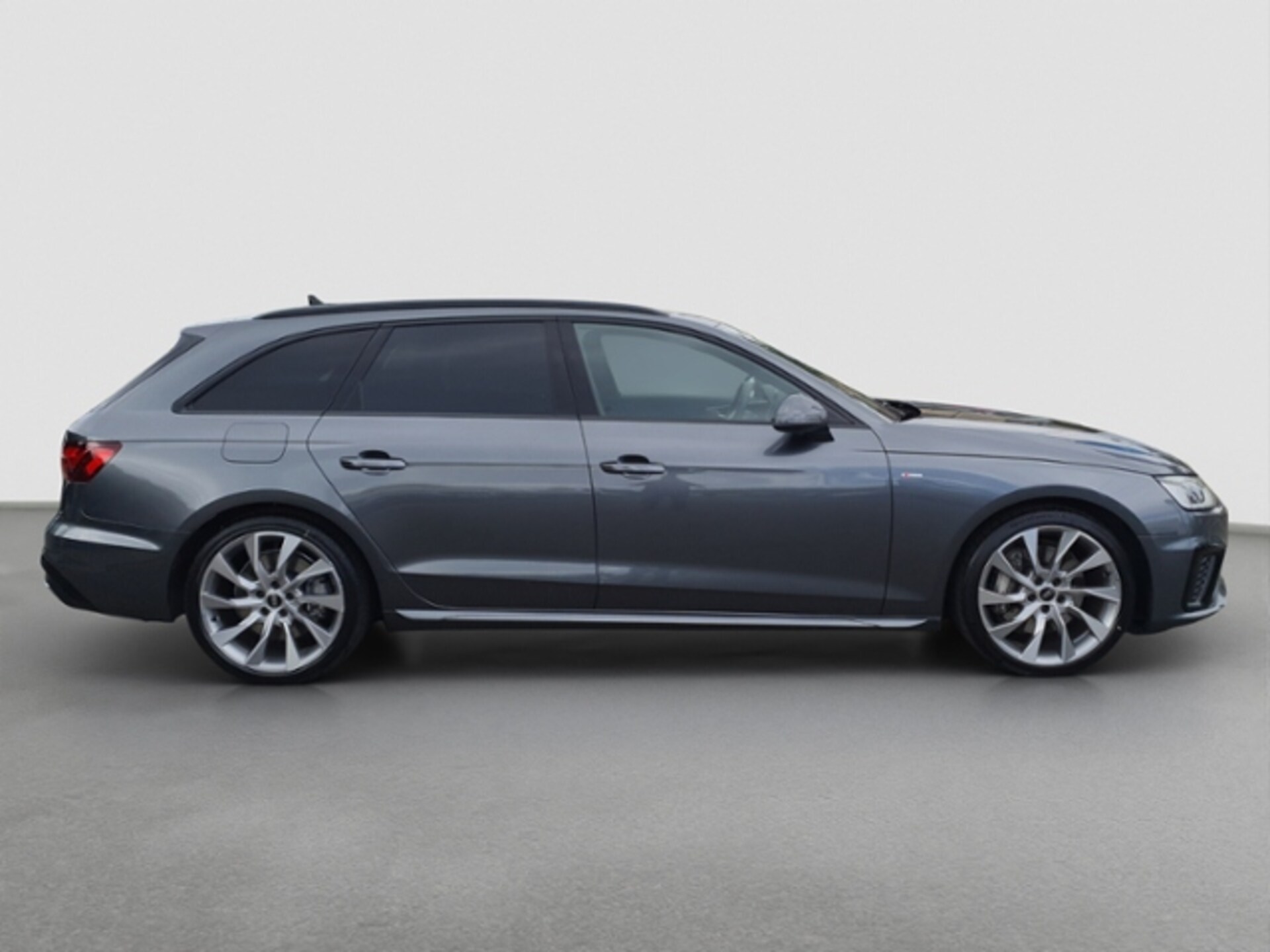 Audi A4 Avant S line