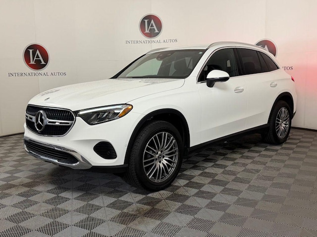 2025 Mercedes-Benz GLC 300
