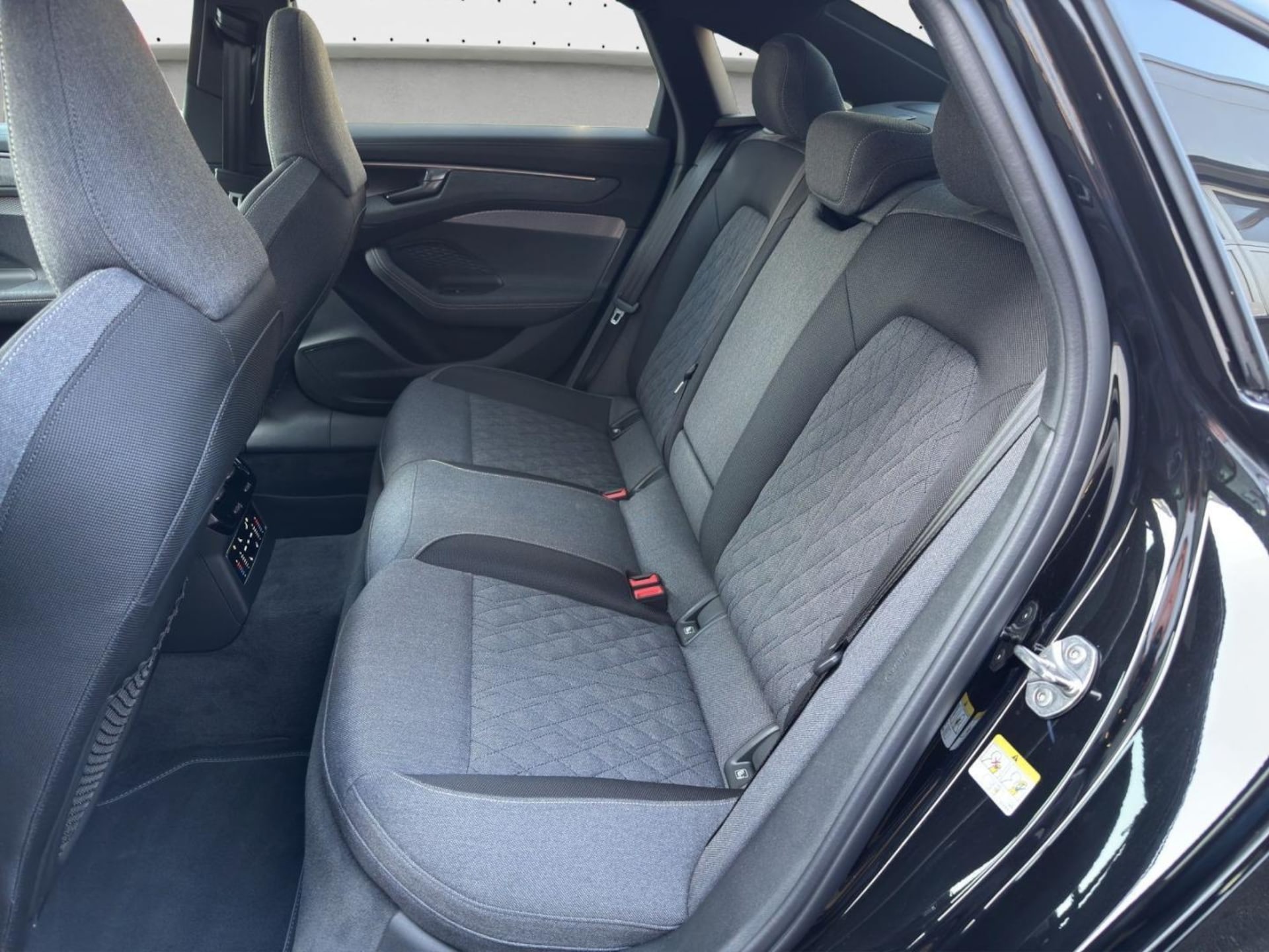 Audi A6 Limousine edition one