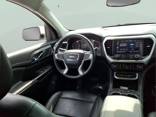 2023 GMC Acadia SLT - Photo 9