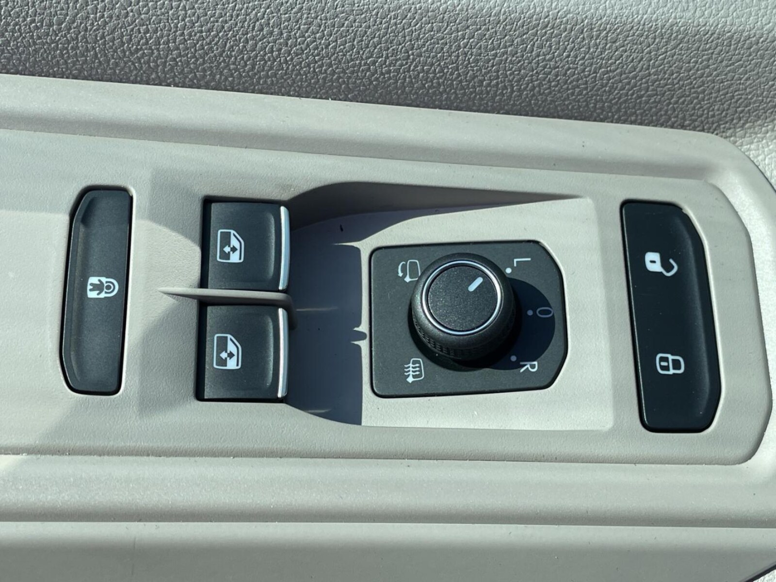 Volkswagen Multivan Langversion – Bild 7