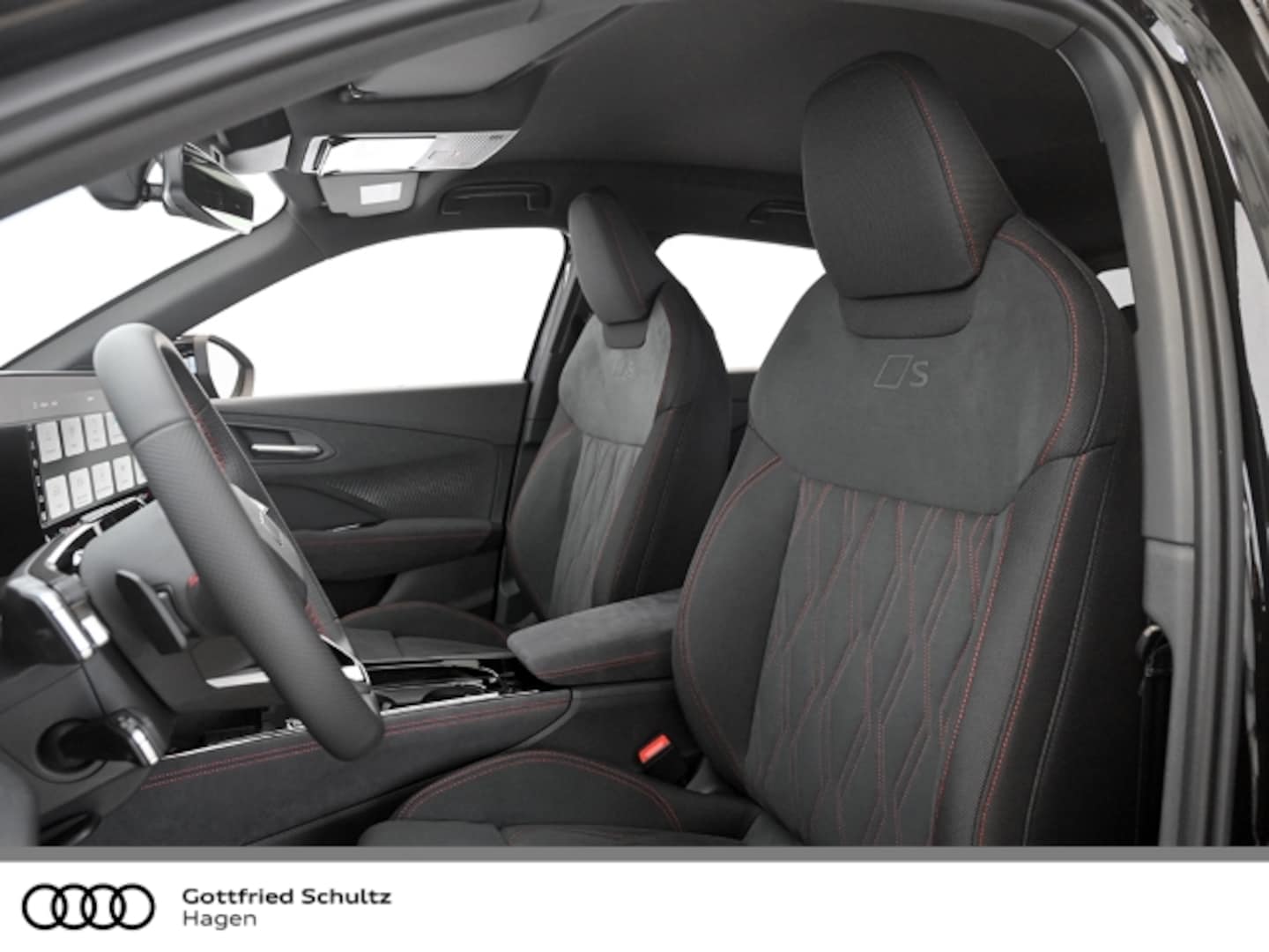 Bild über Audi Q3 SUV TFSI quattro 195 kW S tronic - für weitere Informationen kontaktieren Sie den Audi Partner