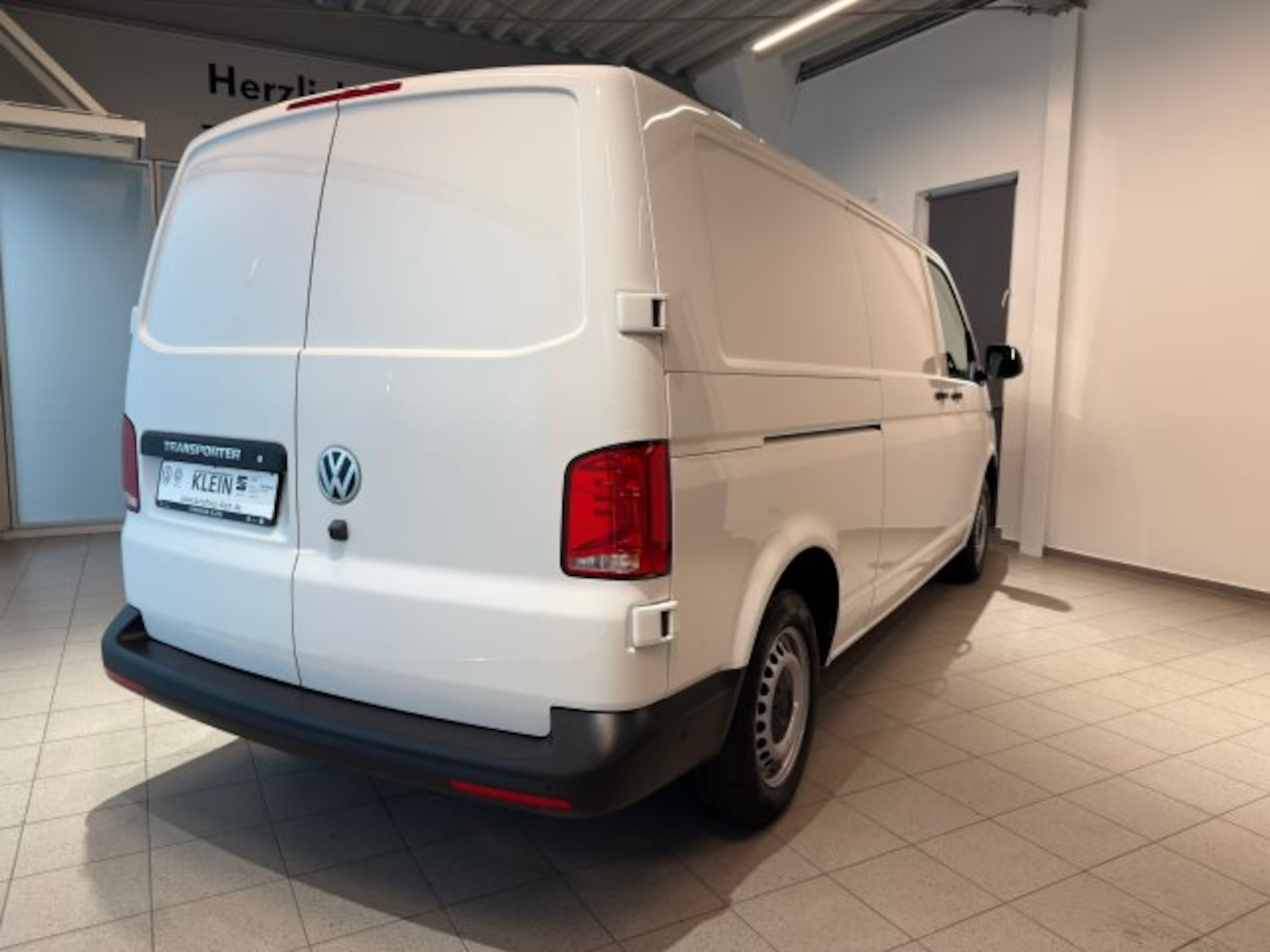 Volkswagen T6.1 Transporter Kasten langer Radstand