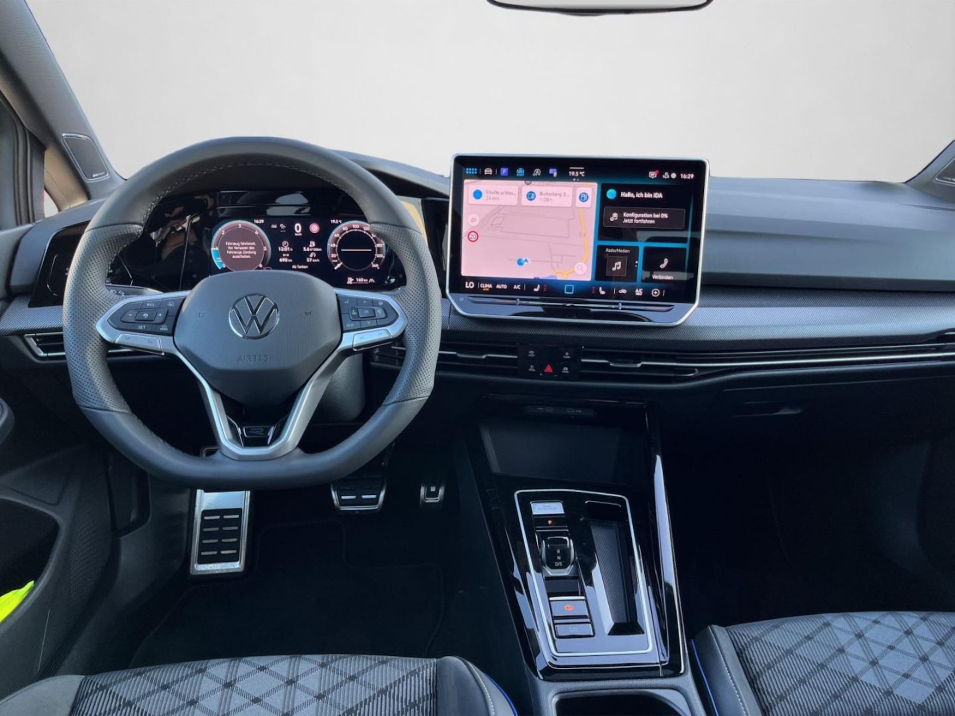 Volkswagen Golf R-Line