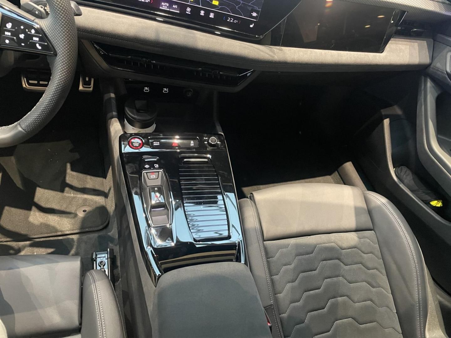 Bild über Audi A6 Sportback e-tron e-tron performance - für weitere Informationen kontaktieren Sie den Audi Partner