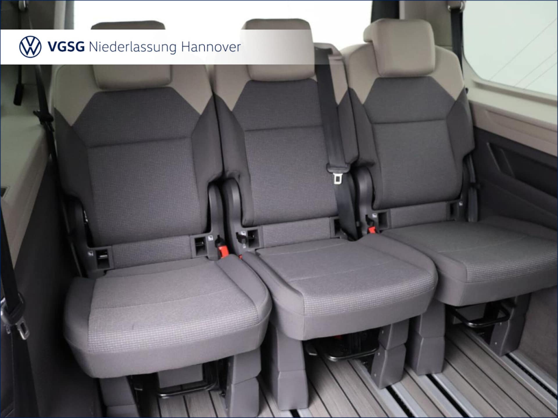 Volkswagen Multivan Langversion Basis-Modell