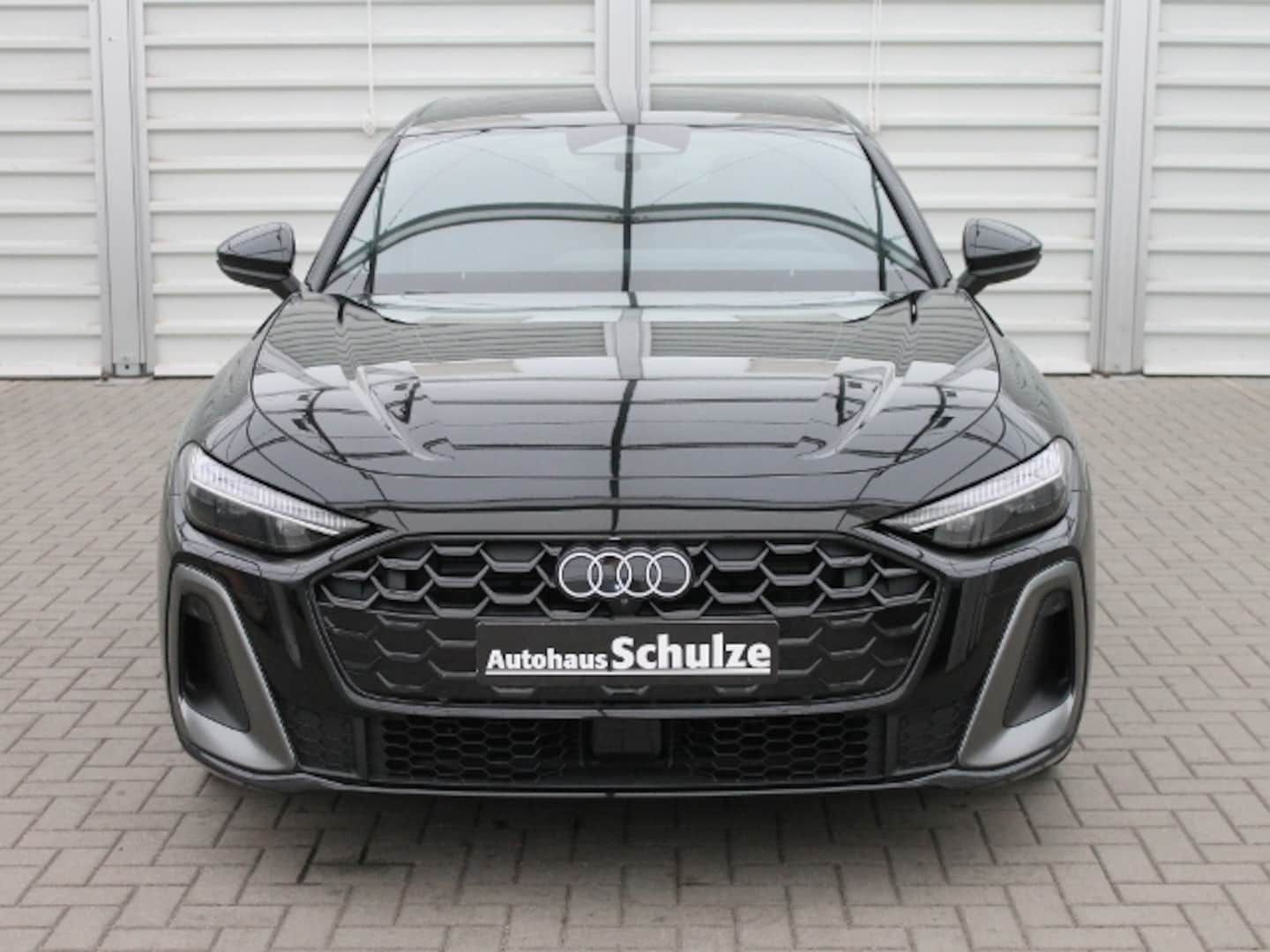 Bild über Audi A5 Limousine TFSI S tronic - für weitere Informationen kontaktieren Sie den Audi Partner