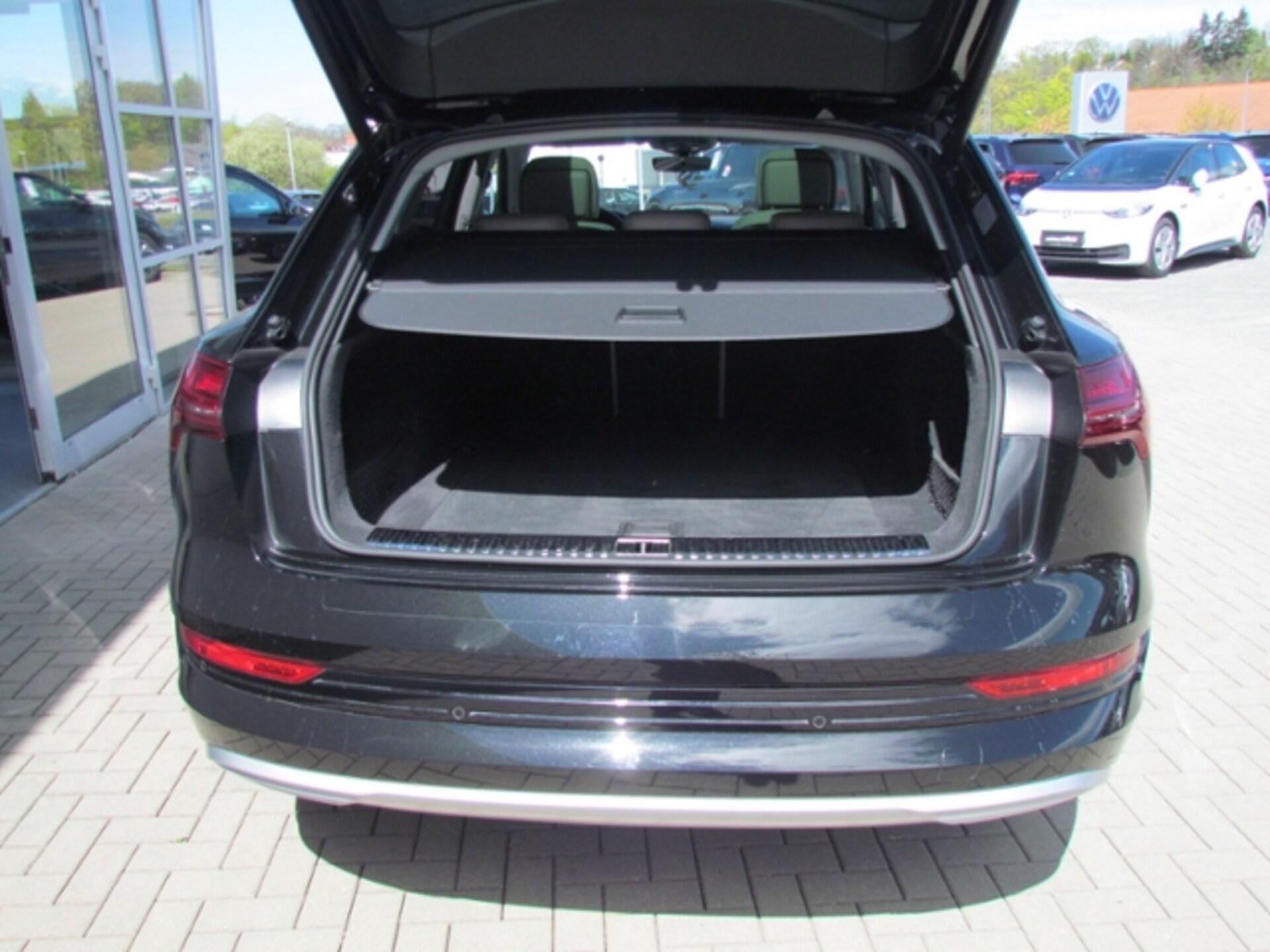 Audi e-tron advanced
