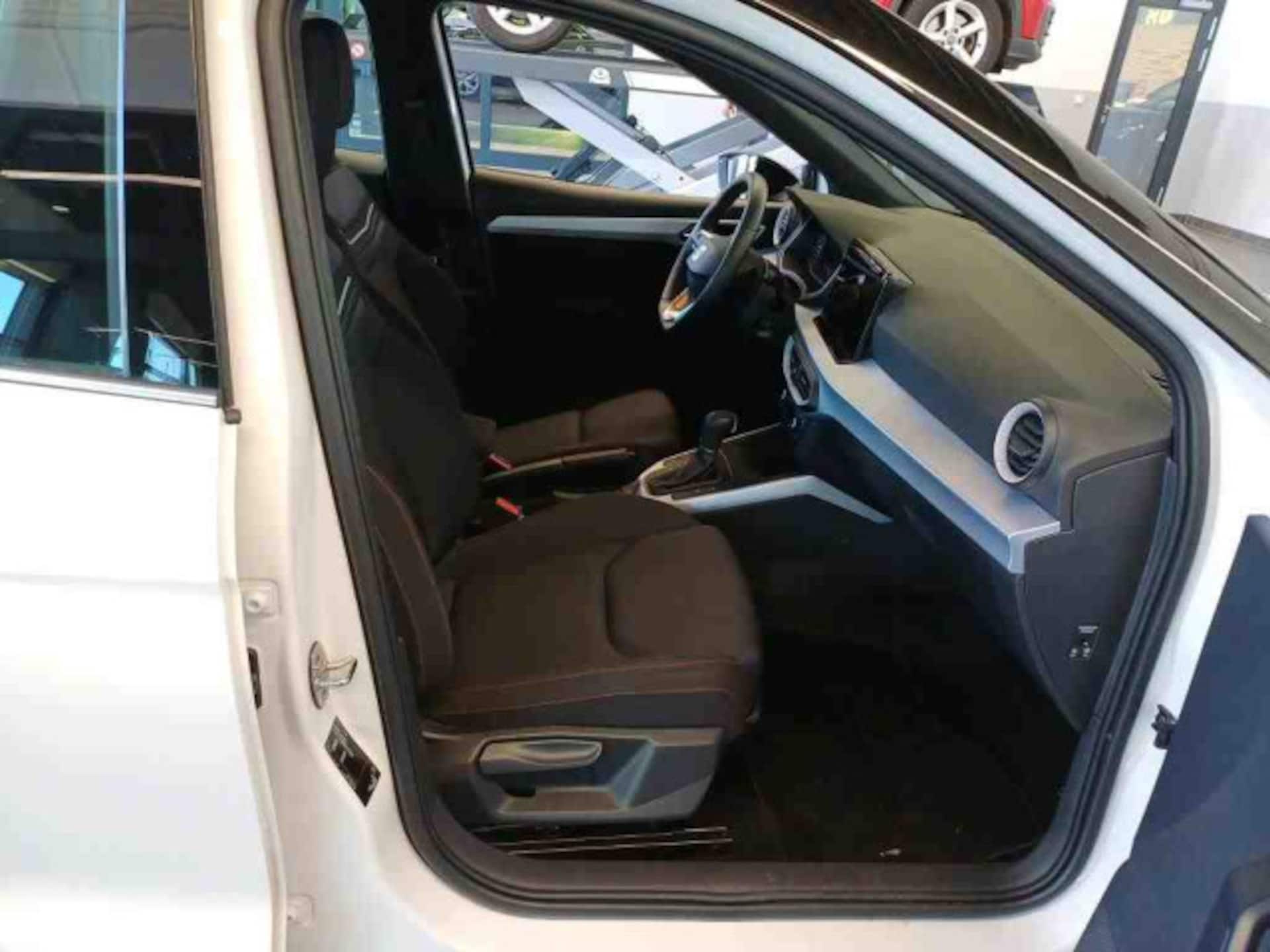 SEAT Arona FR
