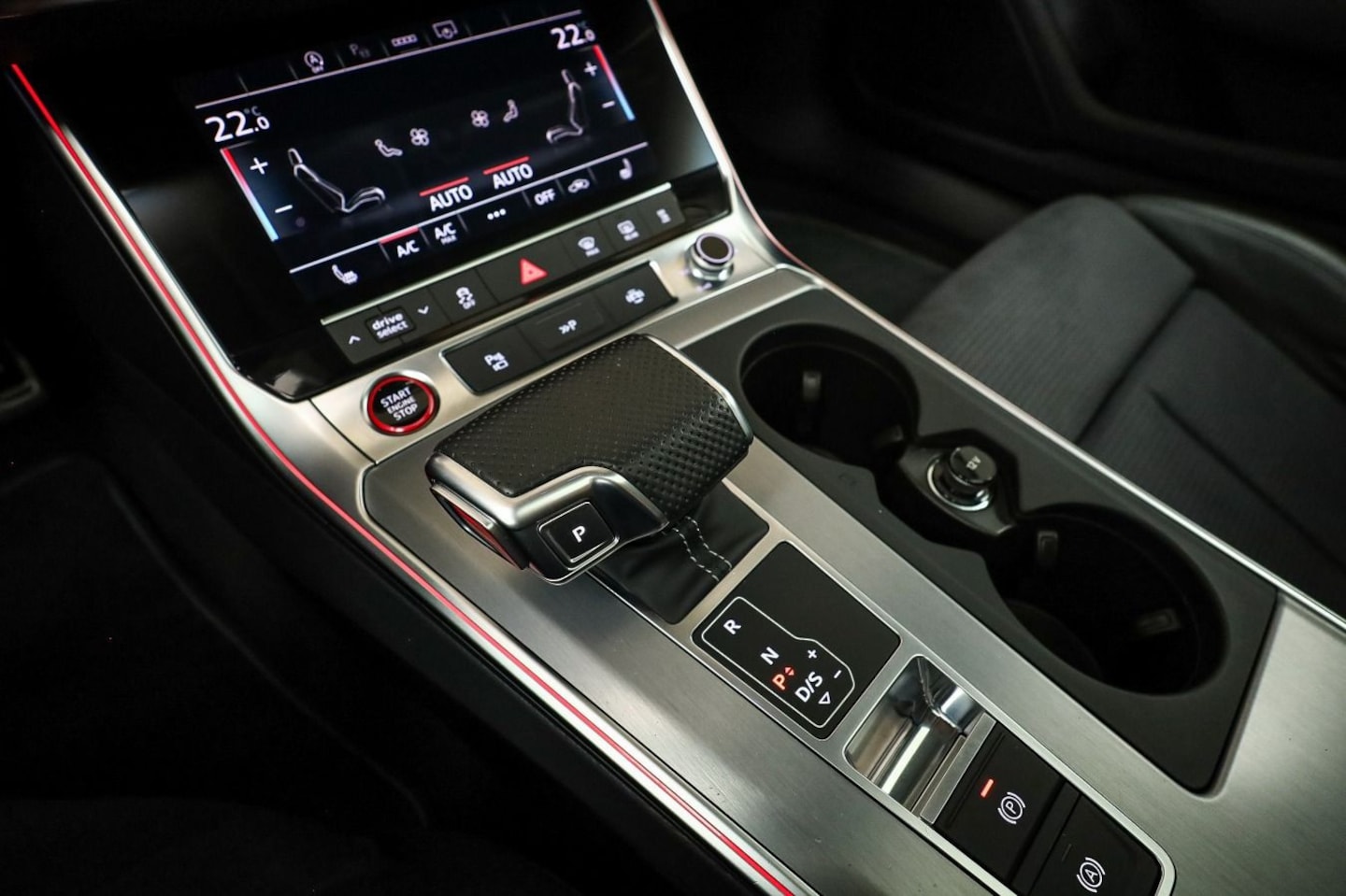 Bild über Audi S6 Avant TDI quattro tiptronic - für weitere Informationen kontaktieren Sie den Audi Partner