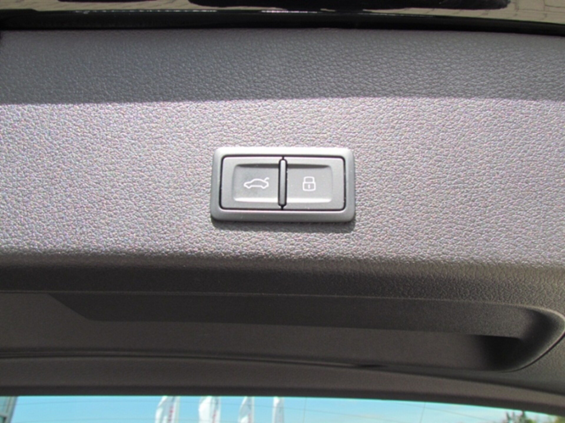 Audi e-tron advanced