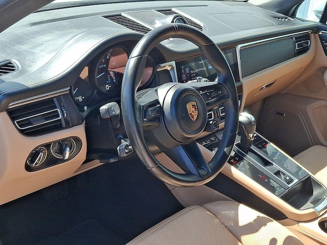 2022 Porsche Macan
