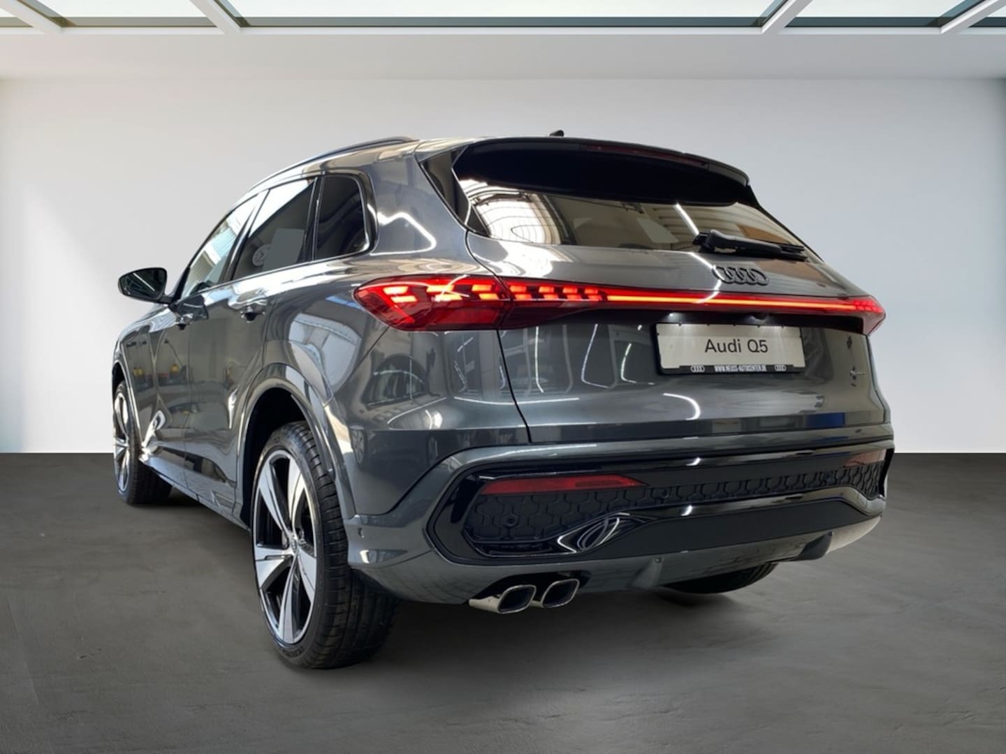 Bild über Audi Q5 SUV TDI quattro 220 kW S tronic - für weitere Informationen kontaktieren Sie den Audi Partner