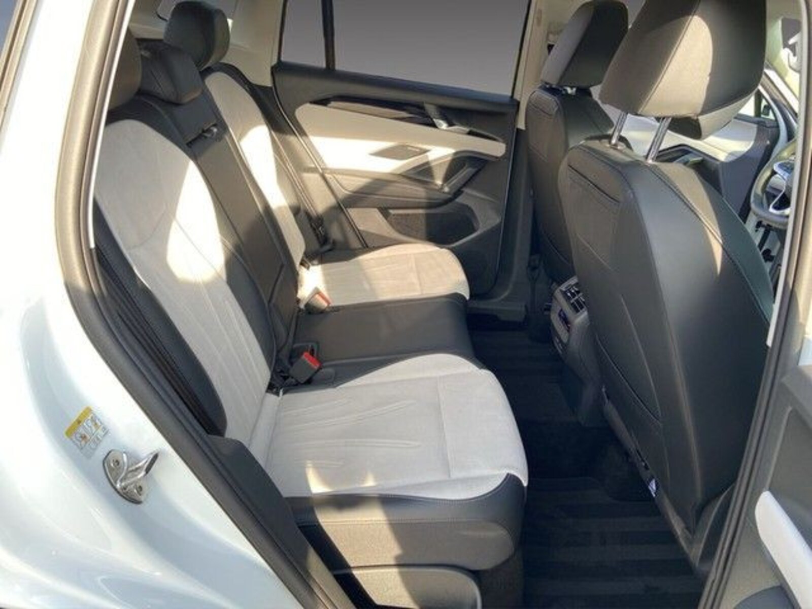 Volkswagen Tiguan – Bild 12