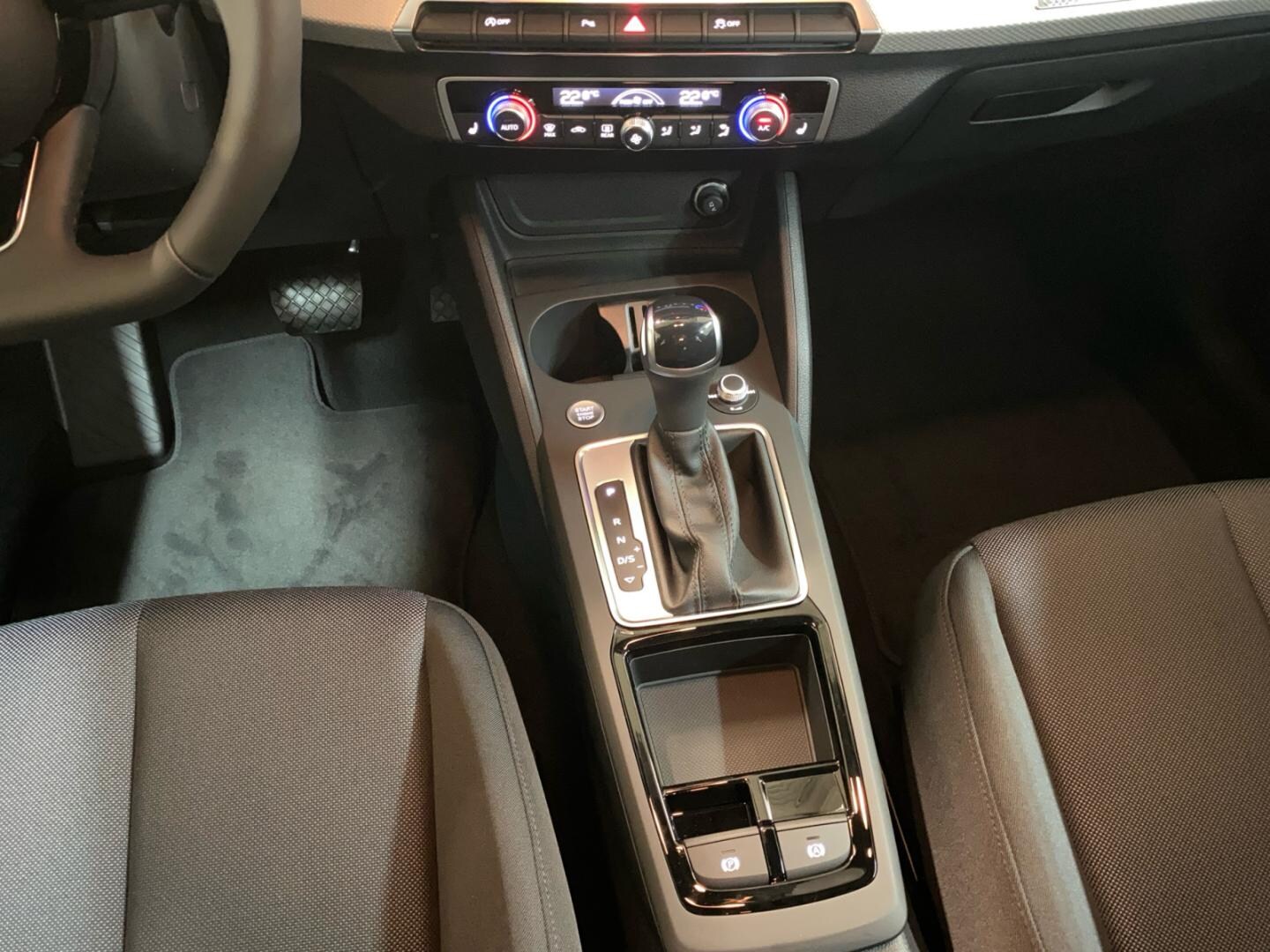 Bild über Audi Q2 advanced 35 TFSI S tronic - für weitere Informationen kontaktieren Sie den Audi Partner
