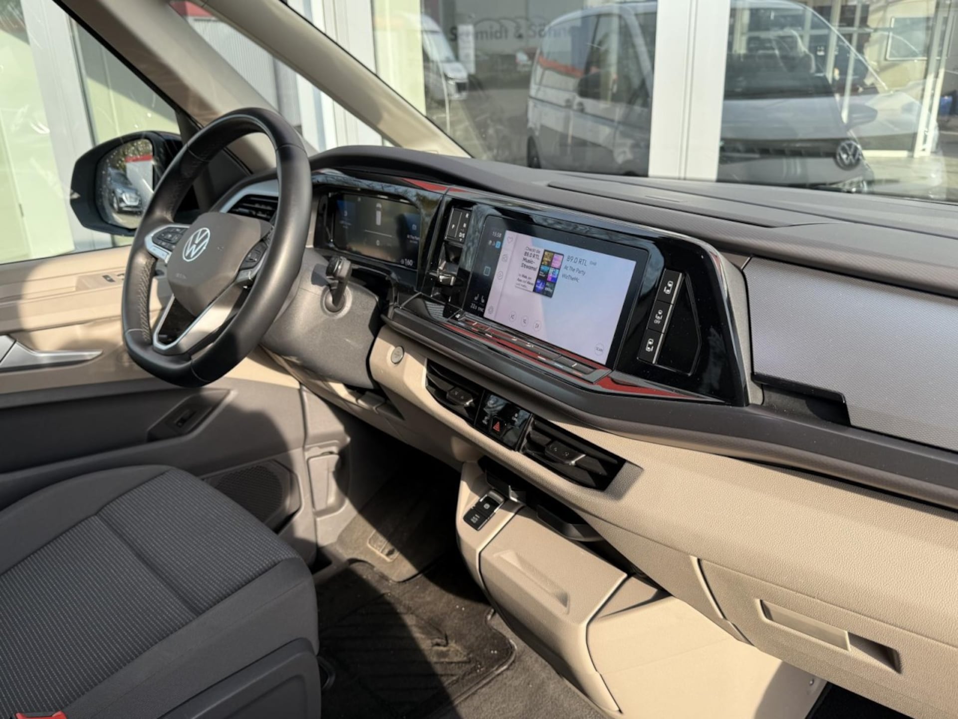 Volkswagen Multivan Basis-Modell