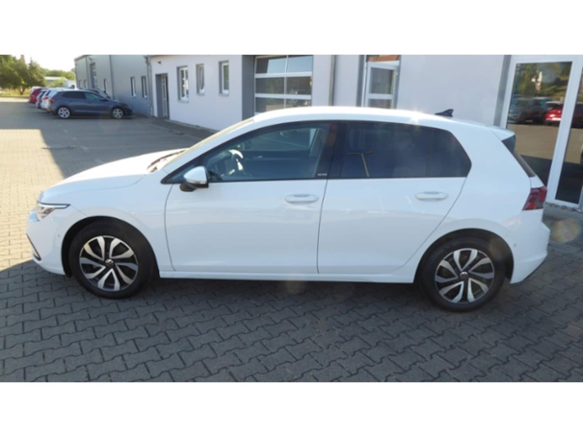 Volkswagen Golf Active