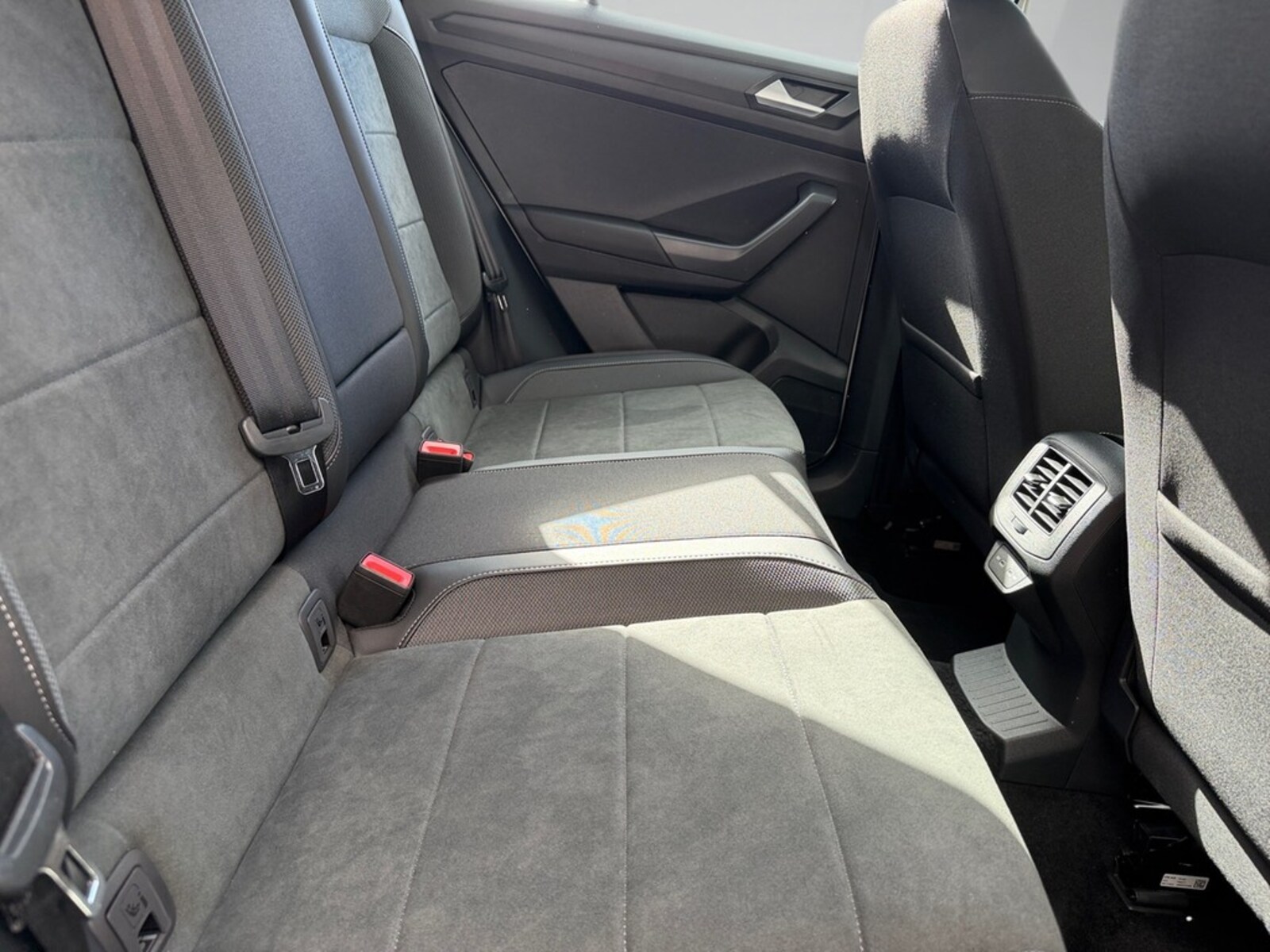Volkswagen T-Roc – Bild 12