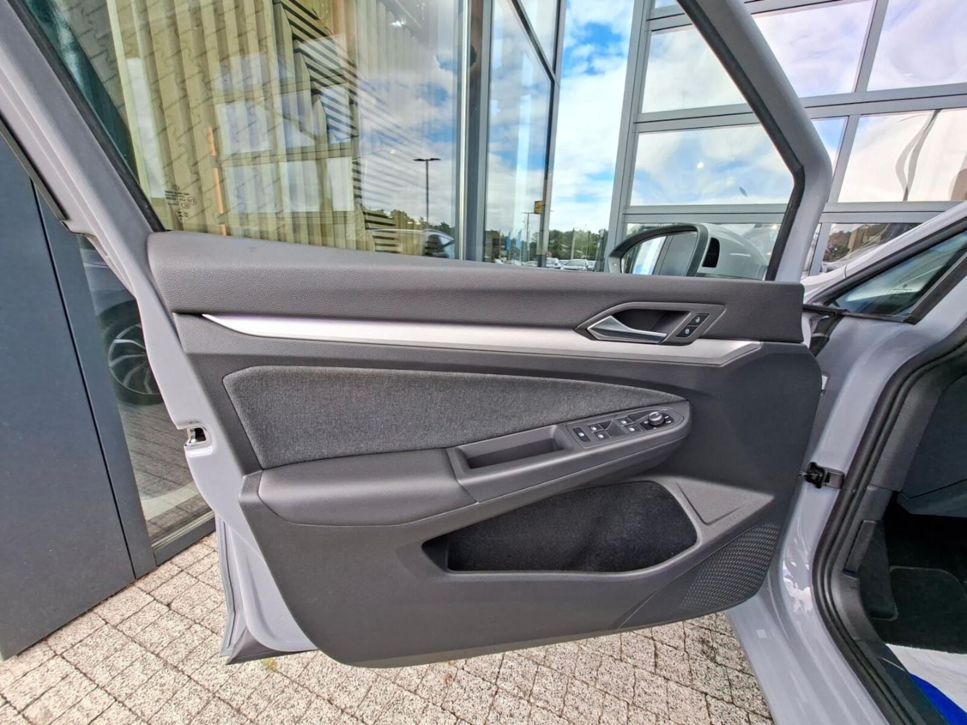 Volkswagen Golf Variant Life
