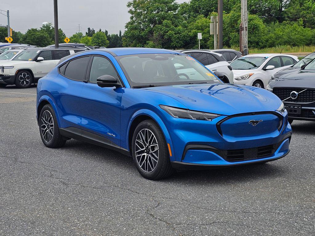 2025 Ford Mustang-Mach-e Premium's photo