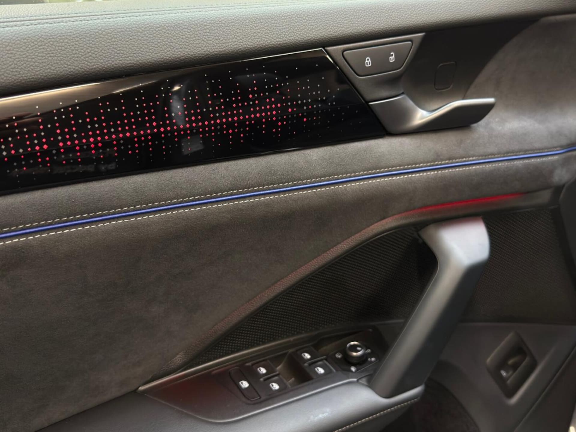 Volkswagen Tayron R-Line Plus
