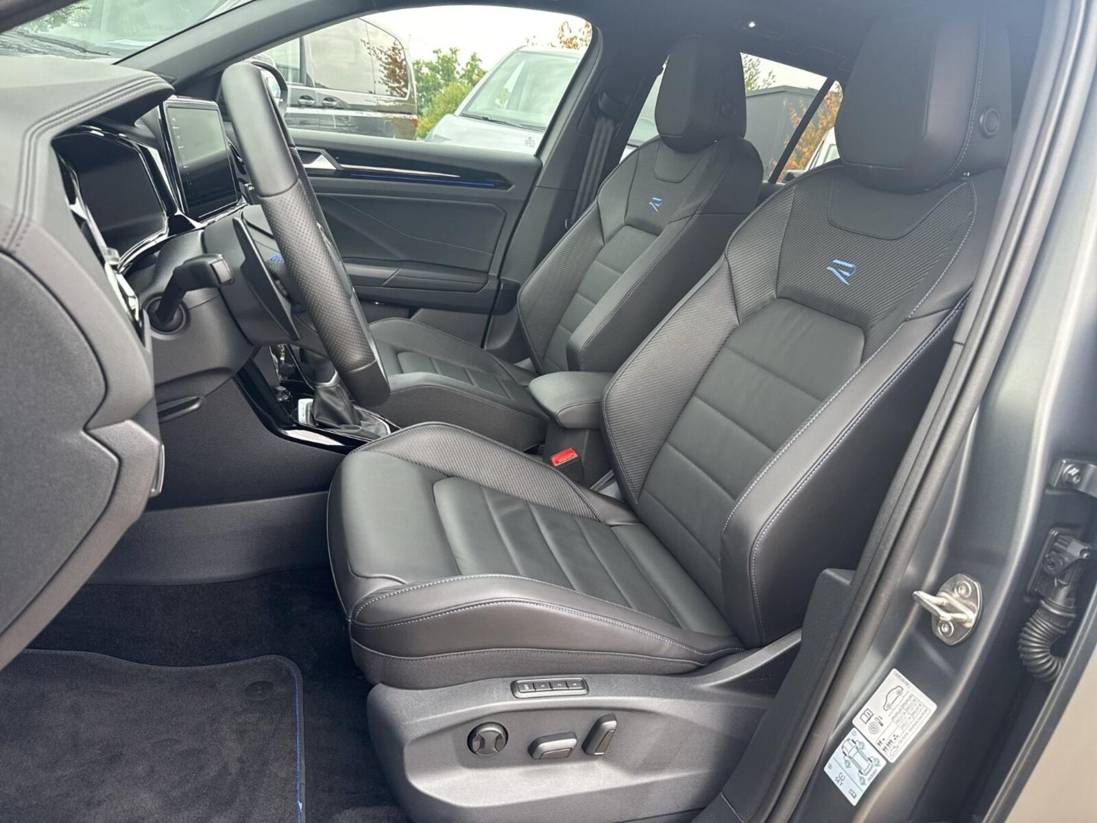 Volkswagen T-Roc – Bild 12
