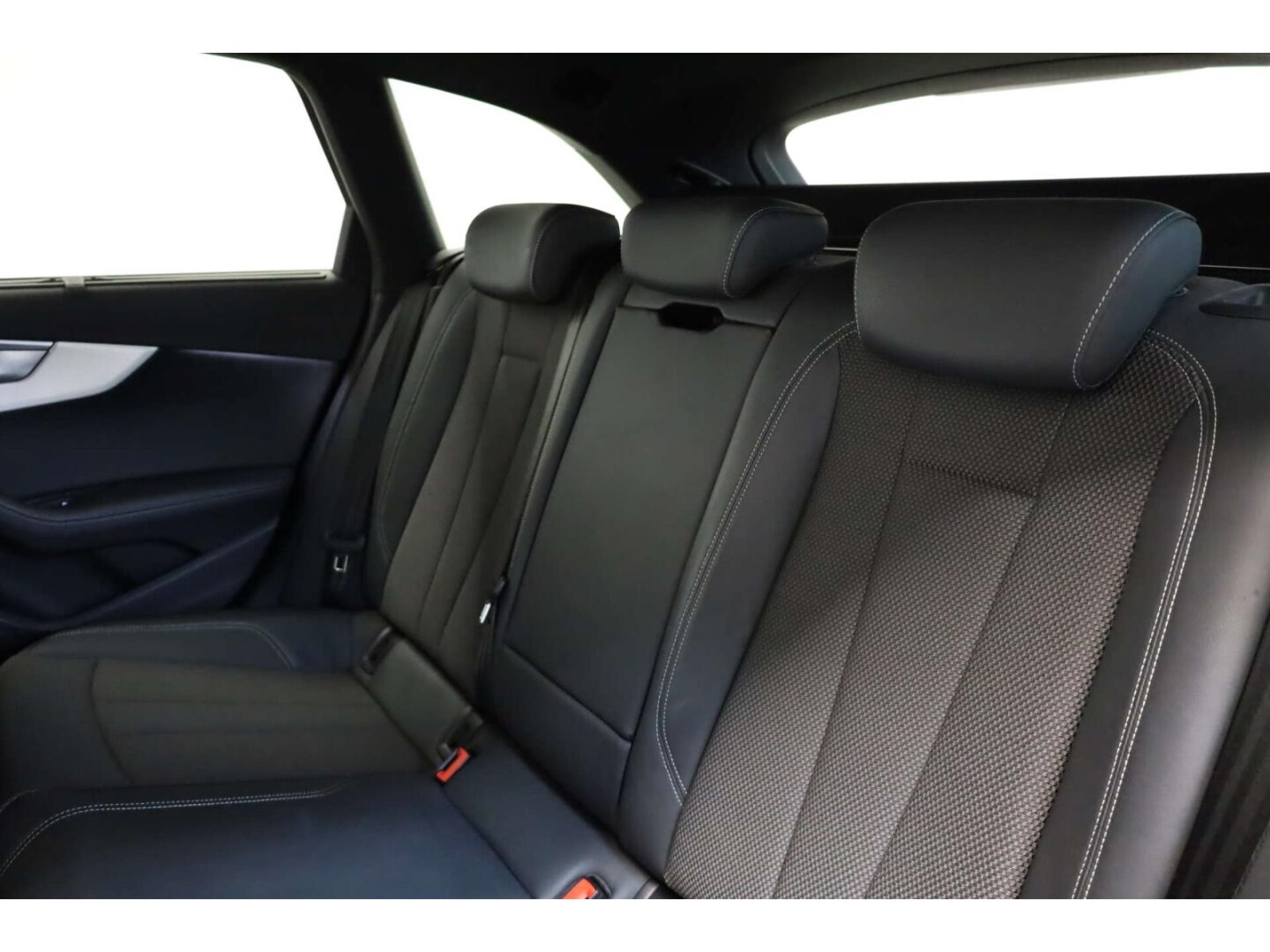 Image about Audi A4 Avant 35 TFSI S tronic