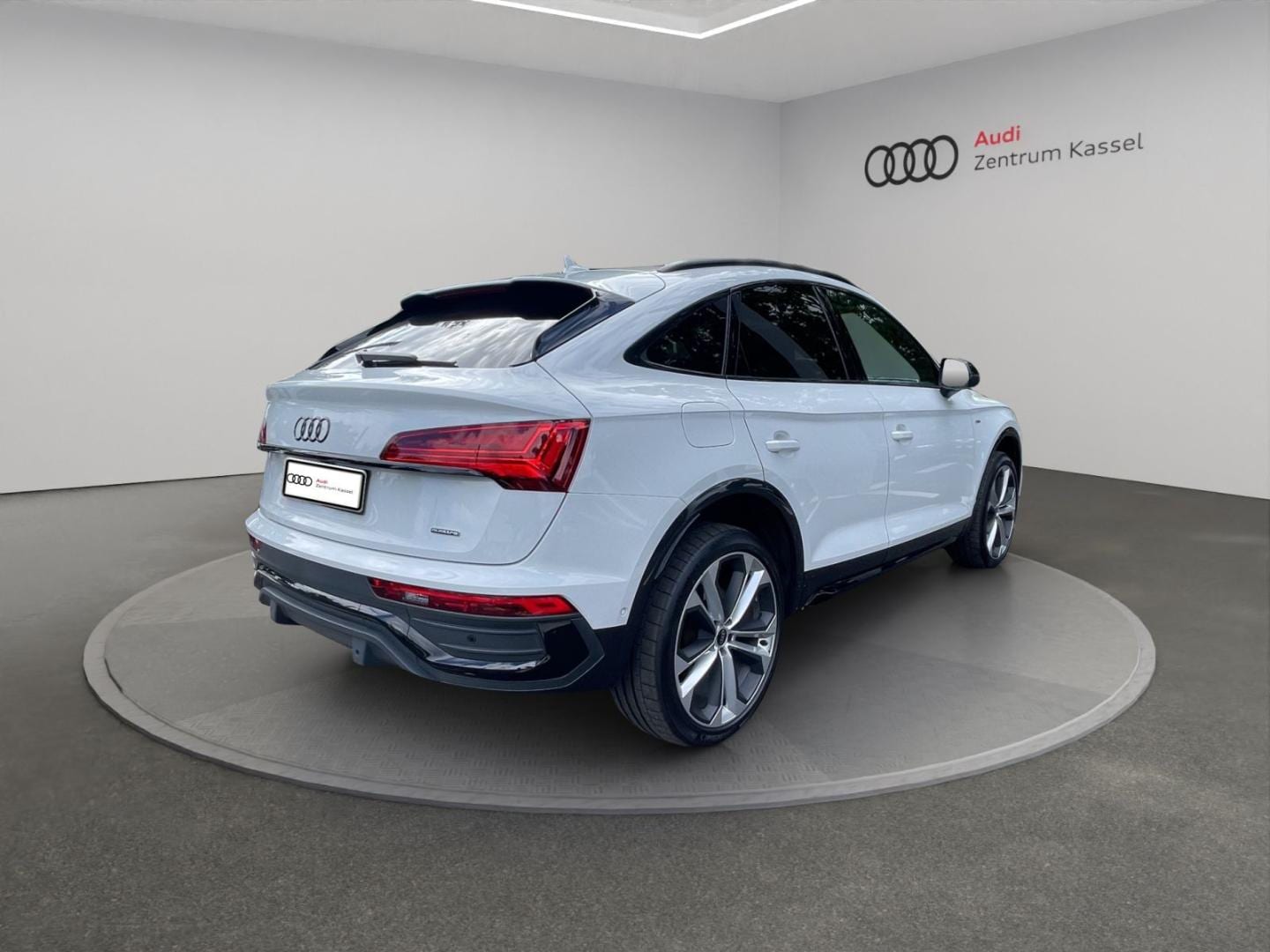 Bild über Audi Q5 Sportback 40 TDI quattro S tronic - für weitere Informationen kontaktieren Sie den Audi Partner