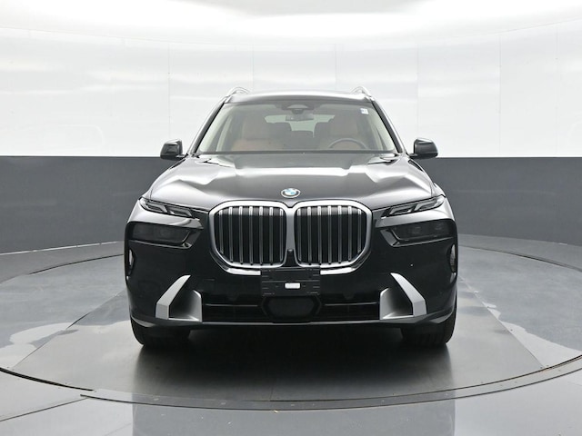 2023 BMW X7