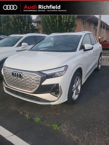 Photo of 2023 Audi Q4 e-tron