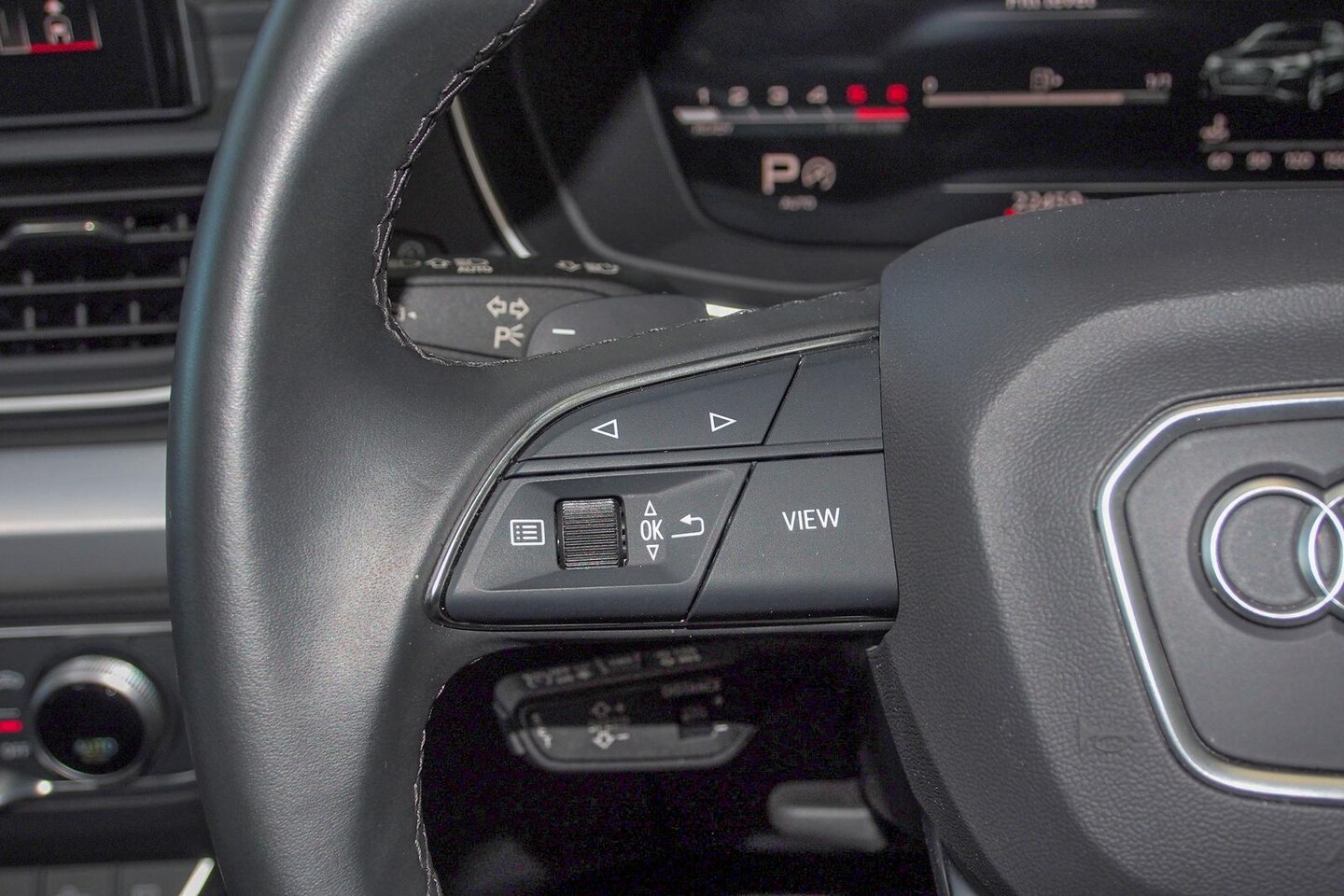 Image about Audi Q5 Sport 40 TDI quattro S tronic