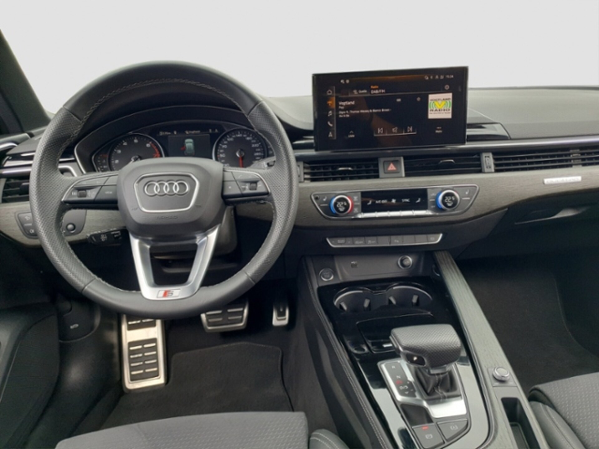 Audi A4 Avant S line