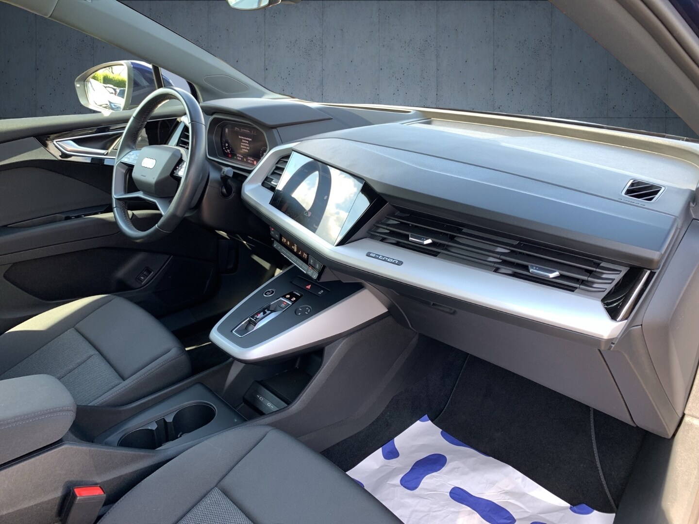 Image about Audi Q4 e-tron 40 e-tron