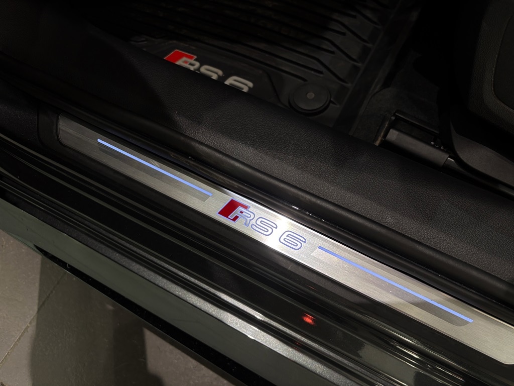 Bild som visar Audi RS 6 Avant RS 6 Avant 600 hk tiptronic - för mer information kontakta din Audi Partner