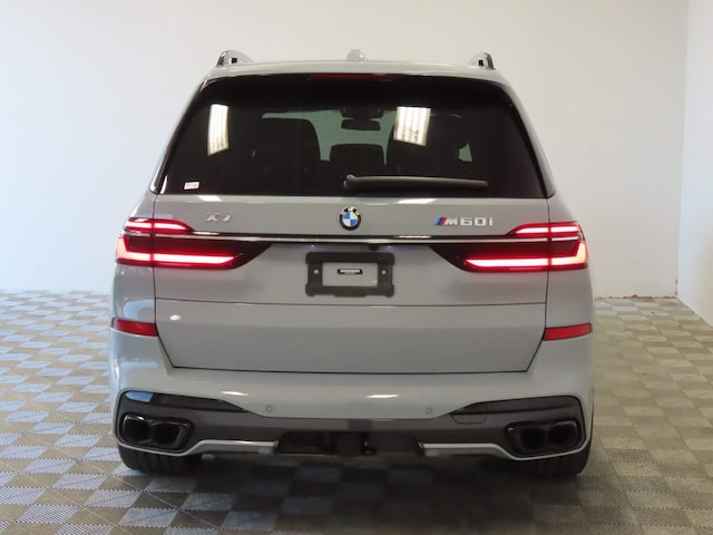 2023 BMW X7