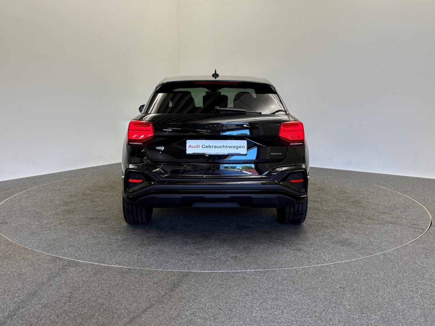 Bild über Audi Q2 S line 40 TFSI quattro S tronic - für weitere Informationen kontaktieren Sie den Audi Partner