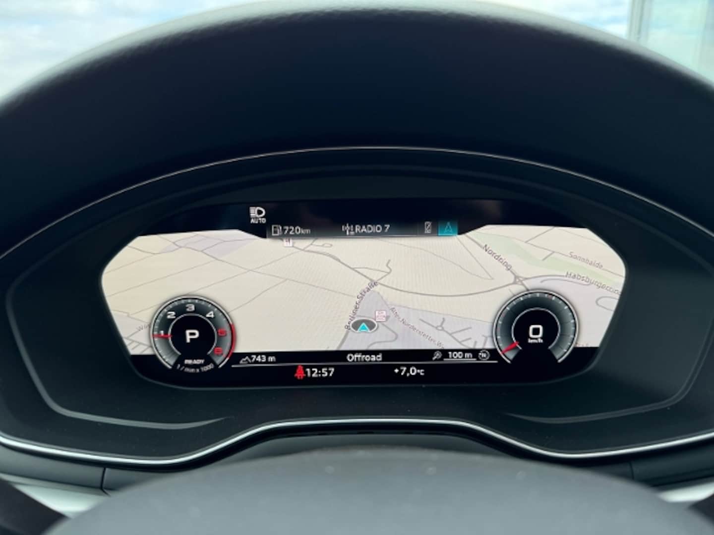 Bild über Audi A4 Avant advanced 35 TDI S tronic - für weitere Informationen kontaktieren Sie den Audi Partner