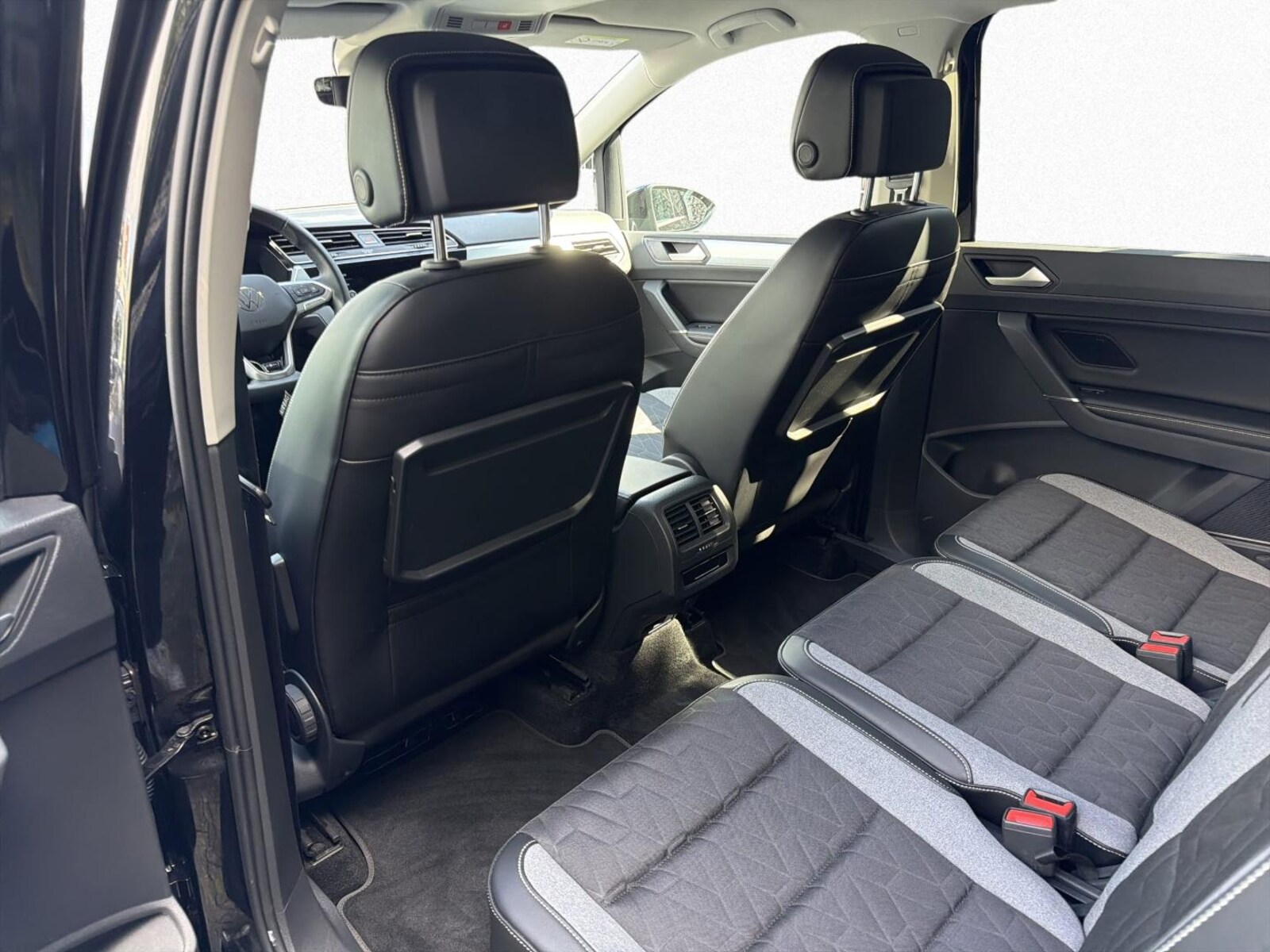 Volkswagen Touran – Bild 6