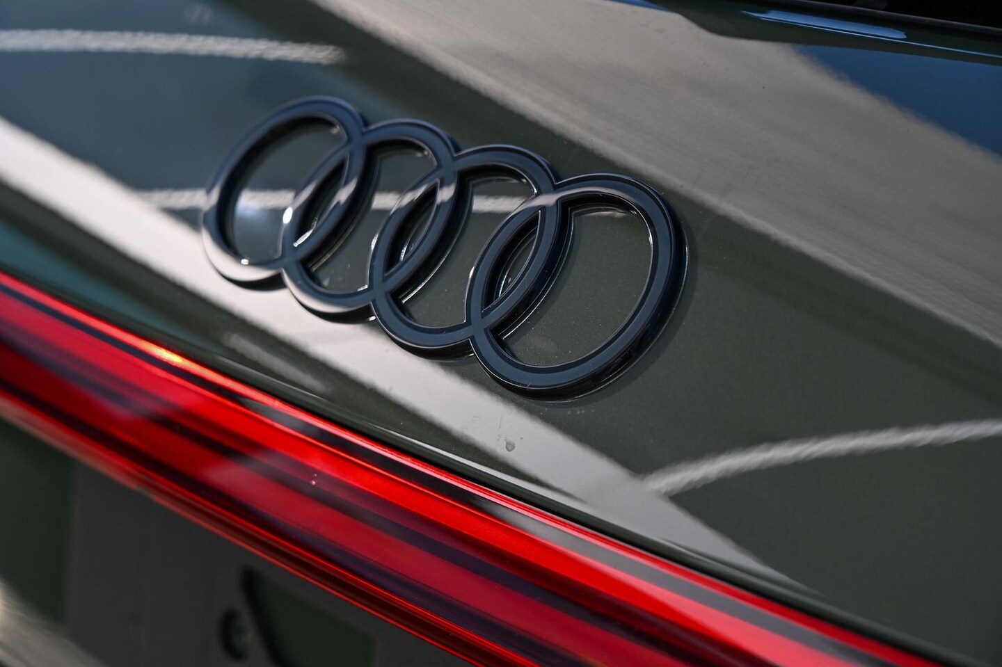 Image about Audi Q5 SUV e-hybrid quattro S tronic