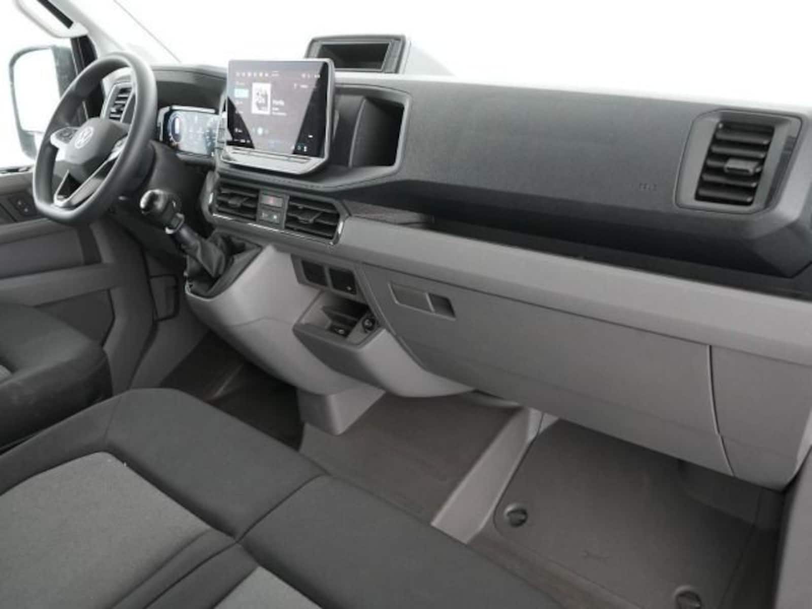 Volkswagen Crafter Kasten langer Radstand – Bild 3